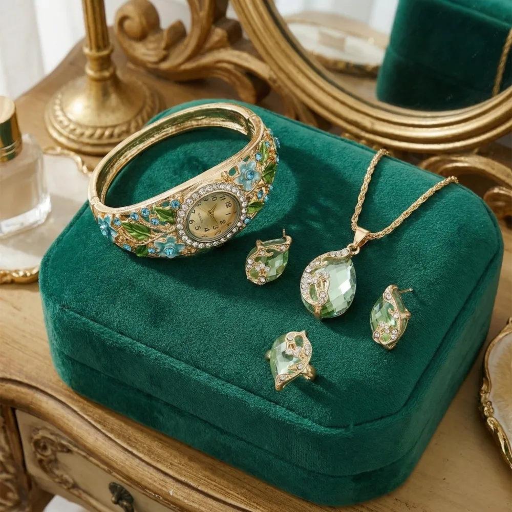 

Наручные часы с круглым циферблатом, цветочным узором и бабочками, кварцевый механизм, практичный комплект: часы с цветочным дизайном, серьги, декоративный браслет, часы для платья, женские часы