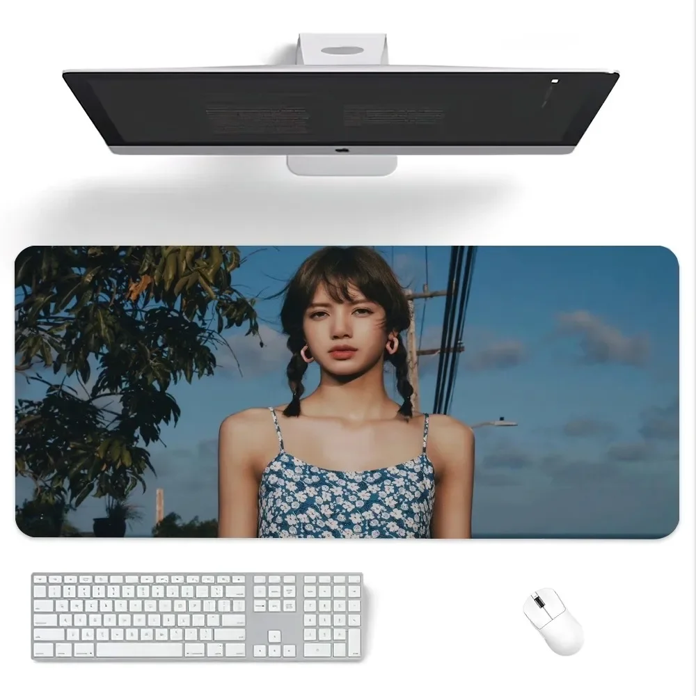 Kpop Hot Singer L-Lisa-S Rockstar Mouse Pad Computer Laptop Gaming Office Wrist Guard tappetino per tastiera antiscivolo