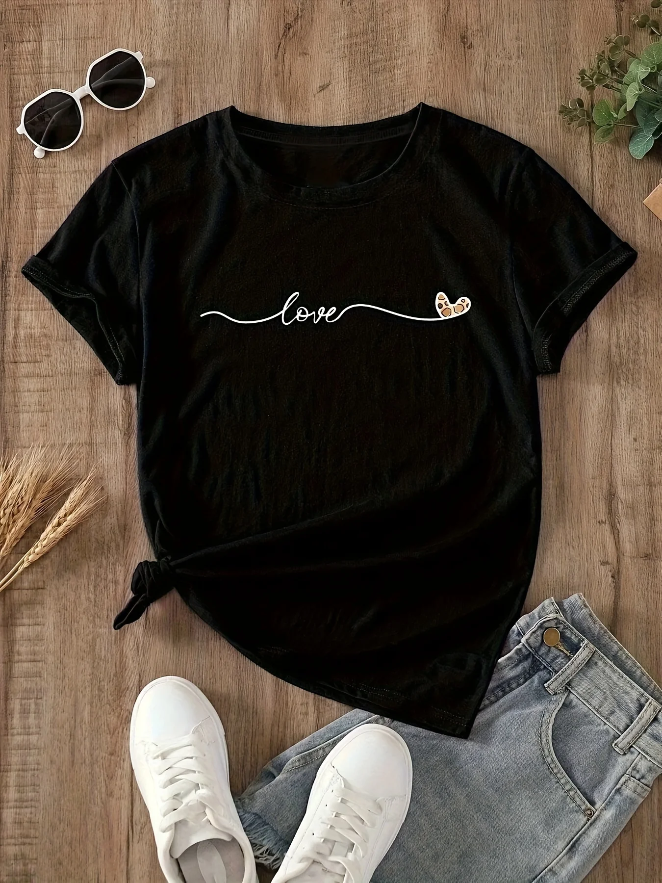 

Heart & Love Print Crew Neck T-Shirt, Casual Short Sleeve T-Shirt For Spring & Summer, Women's Clothing Round neckT-shirt
