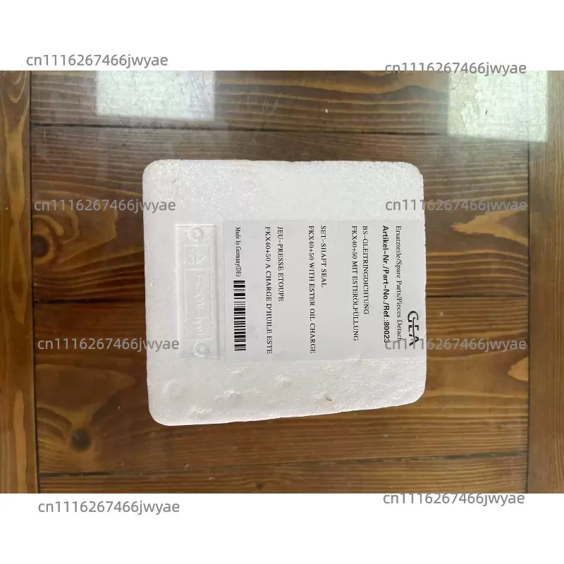 Suitable for air conditioning shaft seal Suitable for passenger car minibus tourist car compressor refrigeration pump oil seal