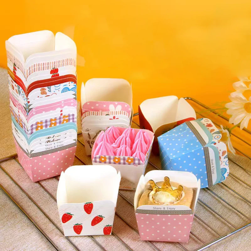 50pcs Cupcake Baking Cups Square Cupcake Liners Disposable Baking Wrappers Muffin Cups Desserts Holders for Weddings Birthdays