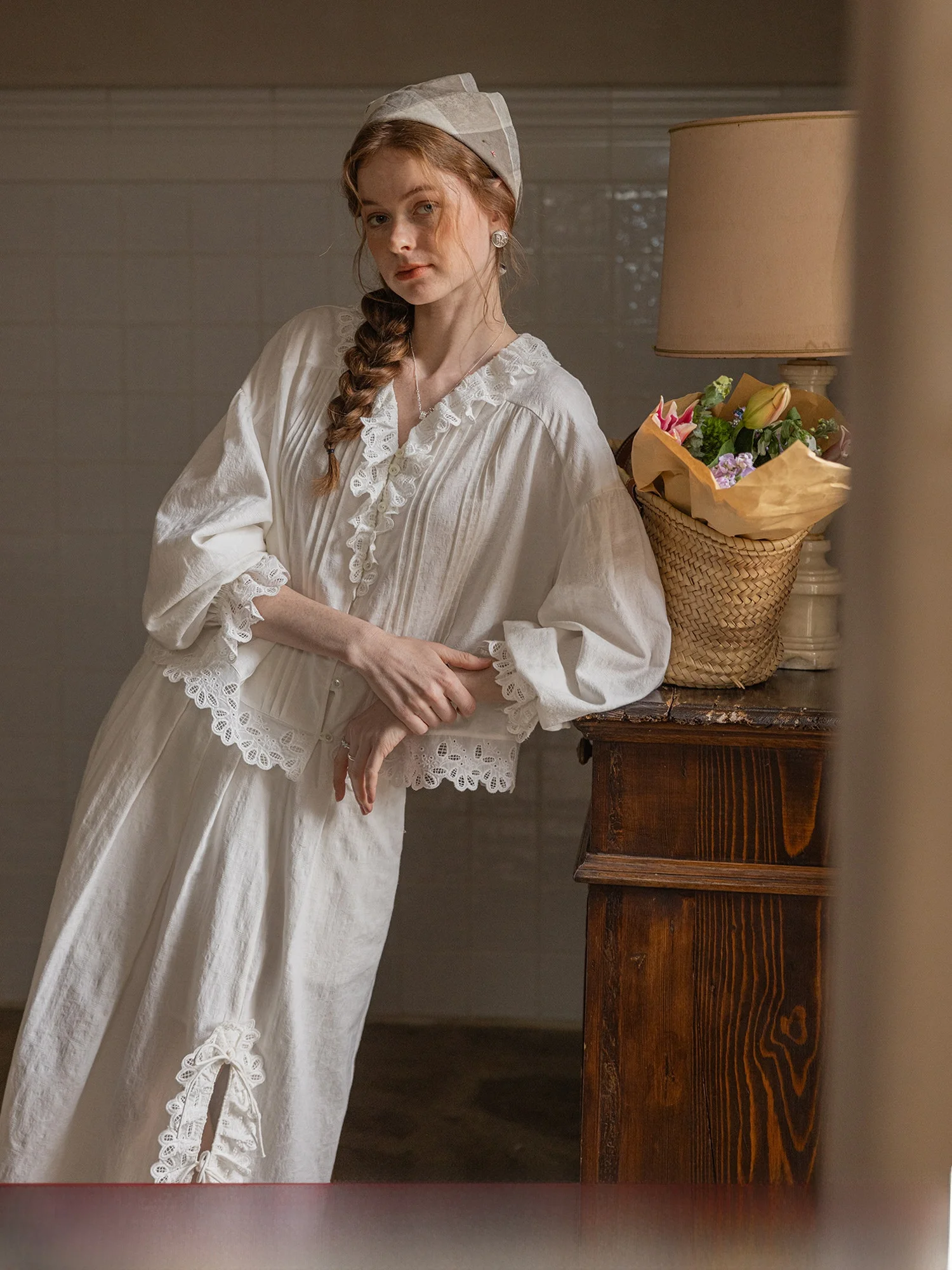 

Early Spring Cotton Embroidered ter Ne Midi Skirt Set Women's Faion Ensemble Wooden Hollow out Splice Top Skirt