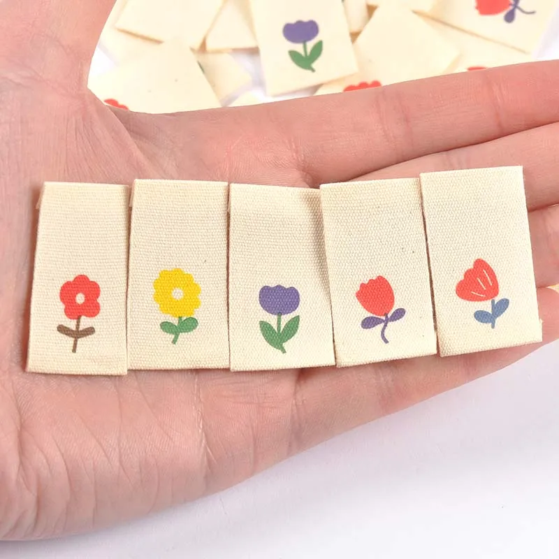 50pcs Colorful flower Printed Labels For Garment Sewing Accessories DIY Handmade Hats Bags Crafts Supplies Clothing Tags c3616