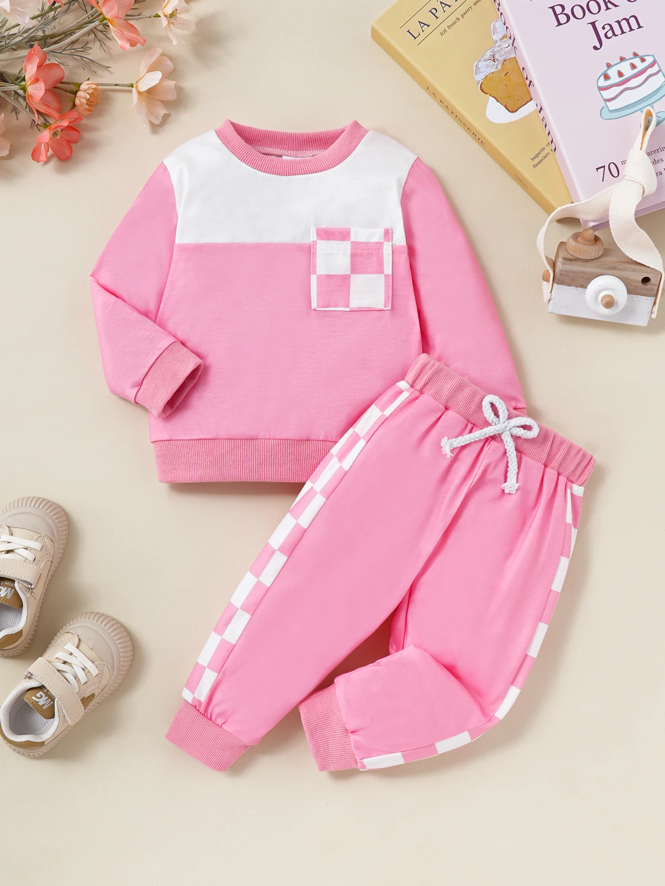 

Children's fashionable Korean loose and sweet plaid flap pocket pants long-sleeved sweatshirt and pants autum casual 2-piece set
