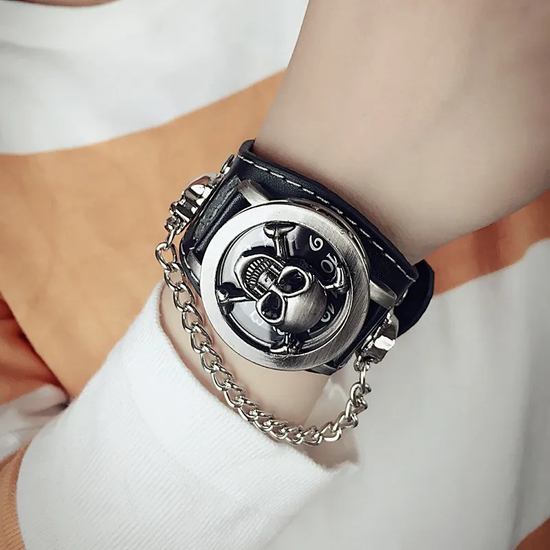New Leather Flap Dial Chain Skull Gothic Matching Men's Watch Quartz Clock Halloween Gift Box