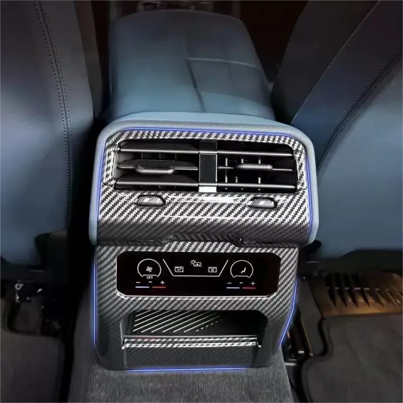 لسيارات BMW 5 Series i5 G60 2024-2025 غطاء مزخرف لفتحة الهواء الخلفية لمكيف الهواء الخلفي وسادة ركلة نمط ألياف الكربون