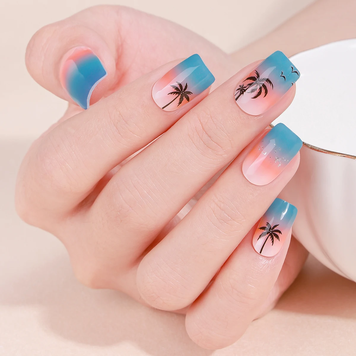 16Tips Full Cover Baking-Free Nail Polish Strips Summer Beach Coconut Tree Self-Adhesive DIY Nail Stickers Manicure Decoration