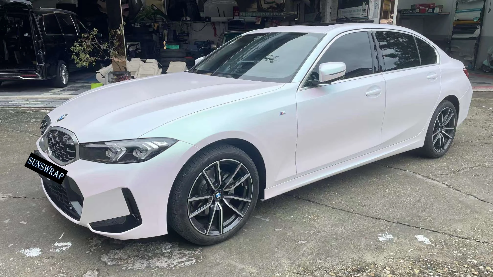

5x59ft/roll White Matte Vinyl Wrap Satin Foil Car Wrap Film Vehicle Decoration Stickers With PET Liner