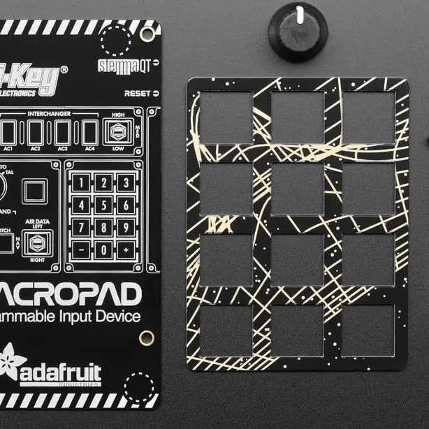 

5128 MacroPad RP2040 Starter Kit - 3x4 - ADABOX019 ESP32