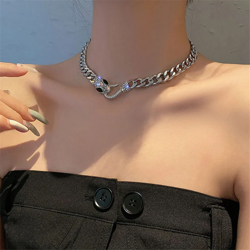 Hip Hop Rock Thick Chain Snake Necklace for Women Vintage Hyperbole Crystal Unusual Necklaces Party Jewelry Wholesale