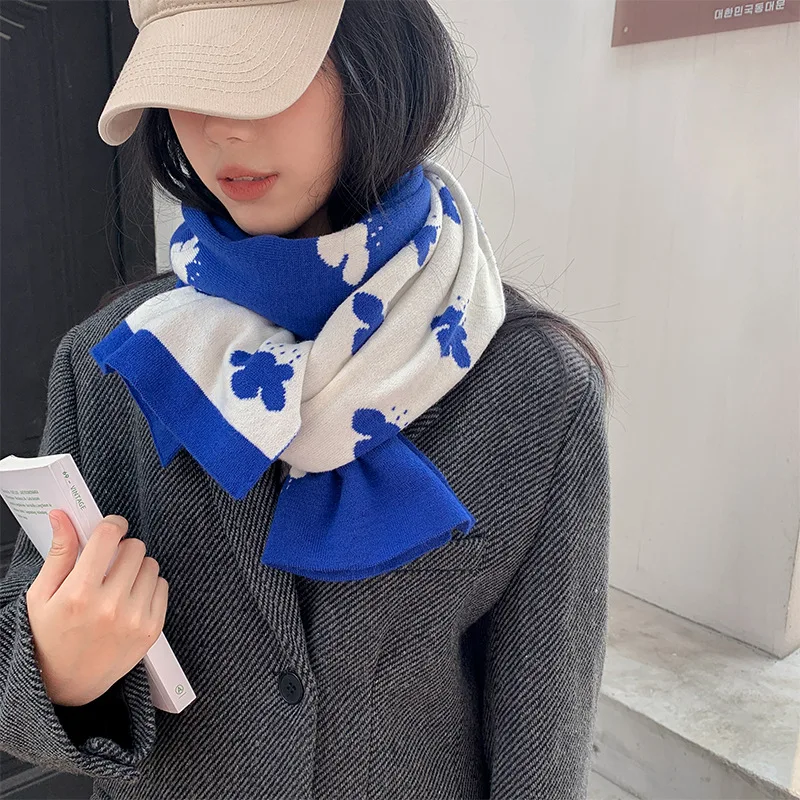 

The New Small Fresh Cloud Atmosphere Scarf, Women's Winter Couple Scarf, Versatile, Student Cute Shawl