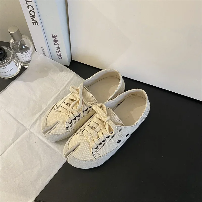 Lace Up Fashion Canvas Shoes Split Toe Vulcanize Footwear 2024 New Leisure Women Flats Spring Autumn Slip On Cozy Zapatos Mujer