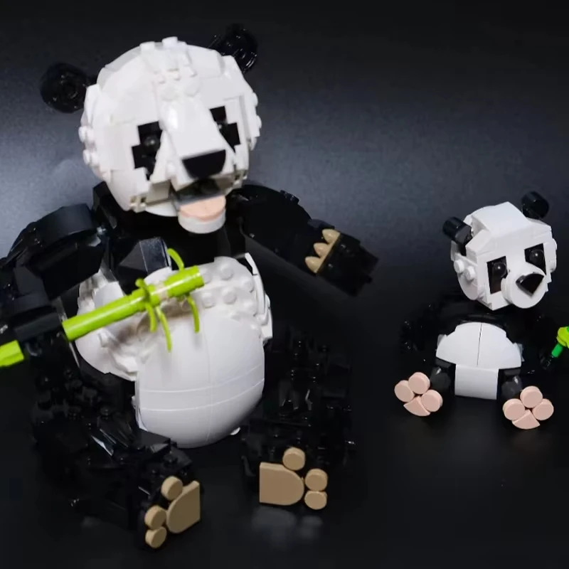 

626PCS Creative Variety Series 3IN1 Panda Family Christmas Gift Brick Children Educational Toy