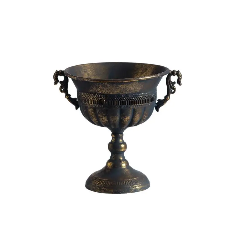 European retro old wrought iron vase, photography pose prop flower pot, courtyard garden decorative bouquet container