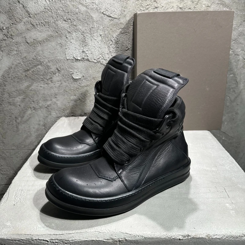 

2024SS High Street, черные кожаные повседневные кроссовки, мужская обувь, мужские и женские универсальные ботинки в темном стиле, обувь на толстой шнуровке