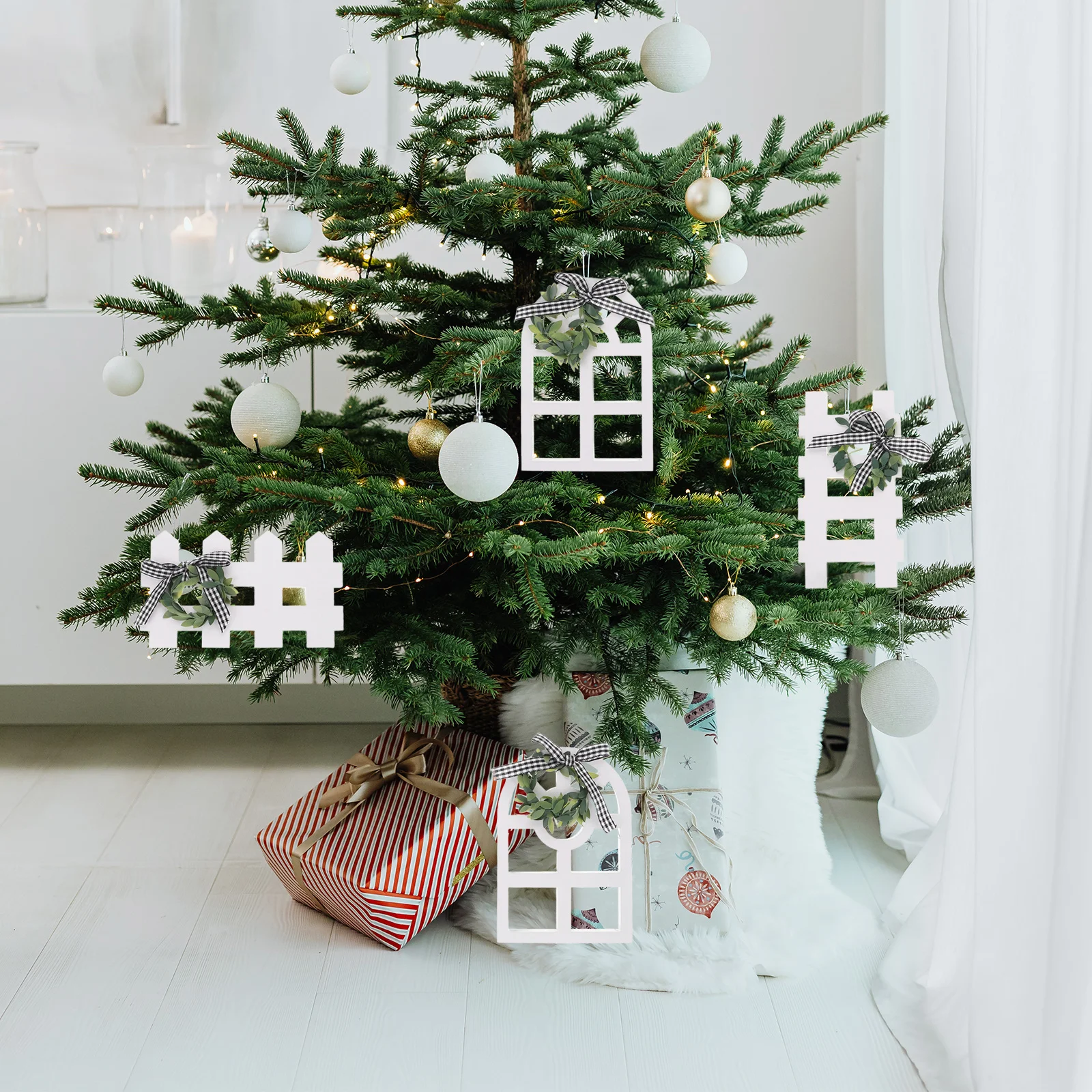 

4Pcs Christmas Window Hanging Decorations Wooden Arch Farmhouse Wreath Fence Design Rustic Wood Wall Decor for Home Office