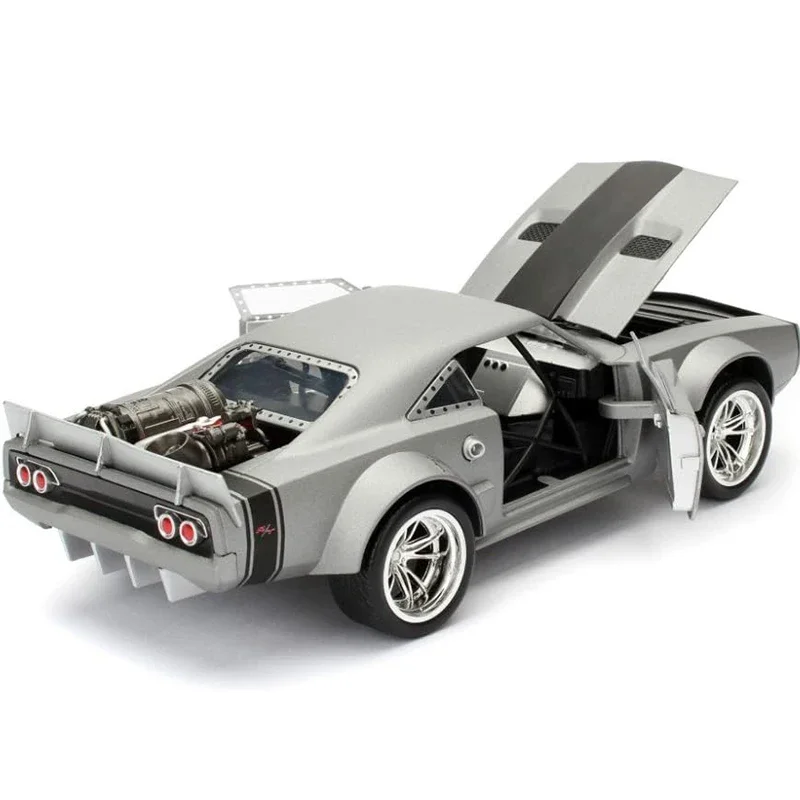 جادا 1:24 شاحن الثلج السريع والغاضب دوم سبيكة سيارة Diecasts ولعبة المركبات نموذج سيارة مصغرة مقياس نموذج سيارة للأطفال