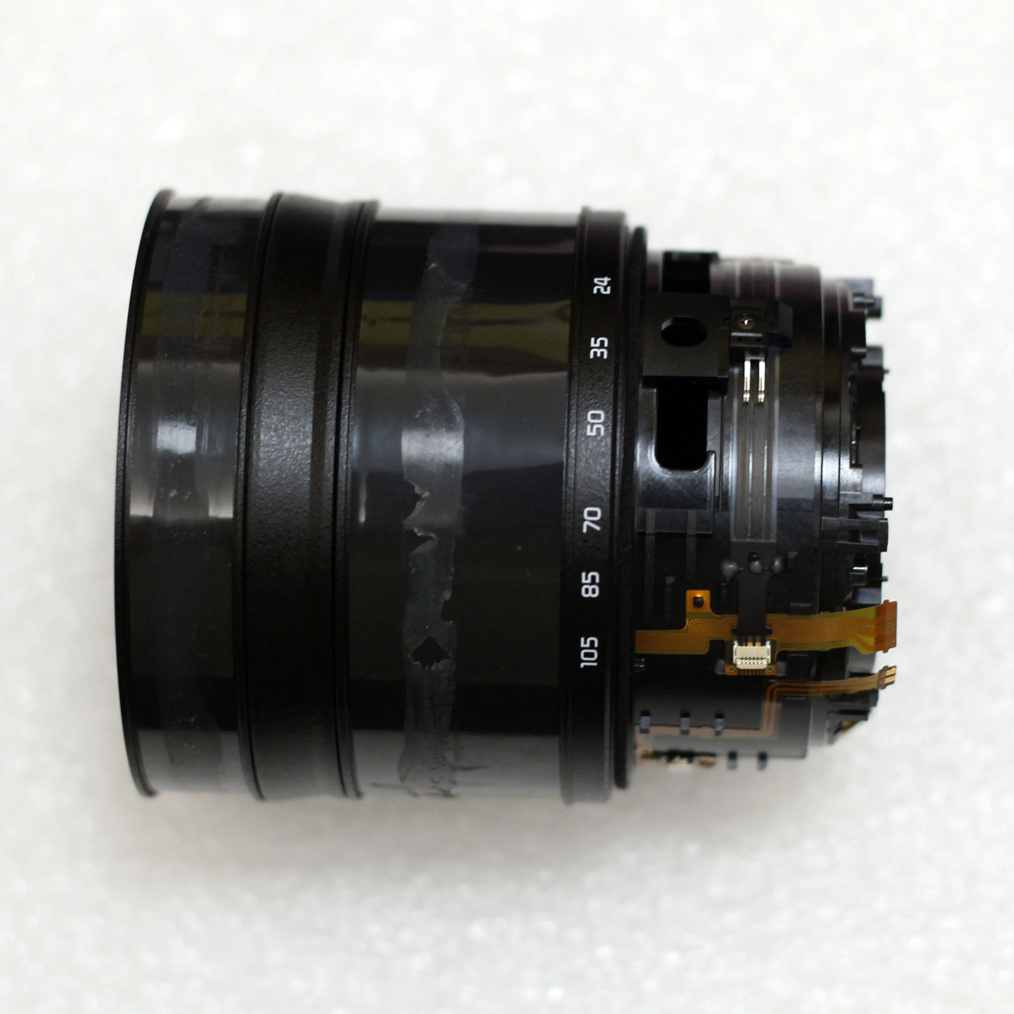 

Новые стационарные запасные части для ремонта объектива Panasonic LUMIX S 24-105mm F/4 Macro OIS S-R24105