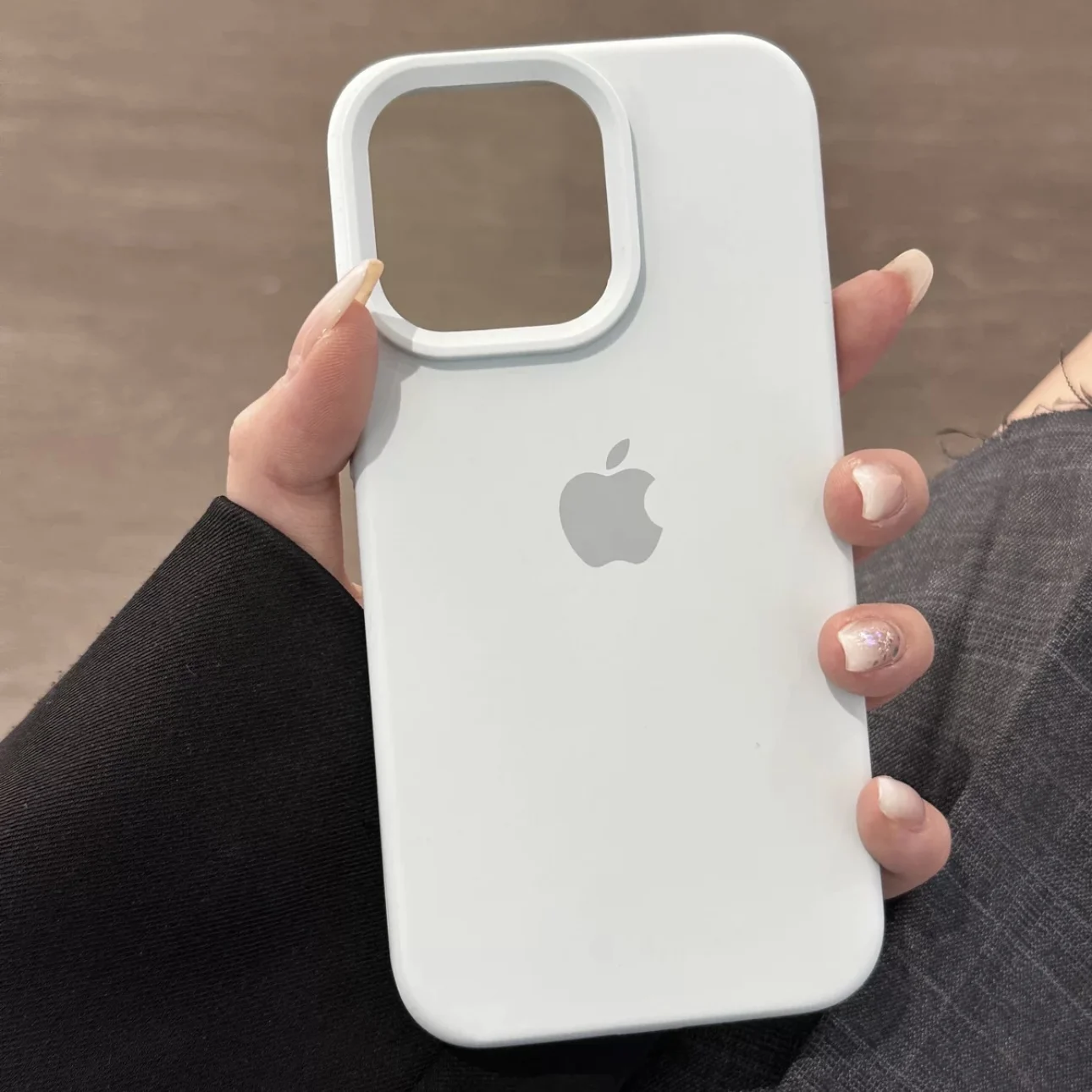 Рисунок 4 - Роскошный противоударный бампер Apple