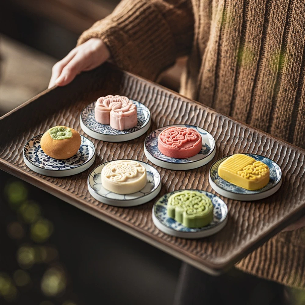 Exquisite Blue-and-white Porcelain Ceramic Small Plates, Retro Chinese-style Tea Serving Pastry Trays, Household Tableware