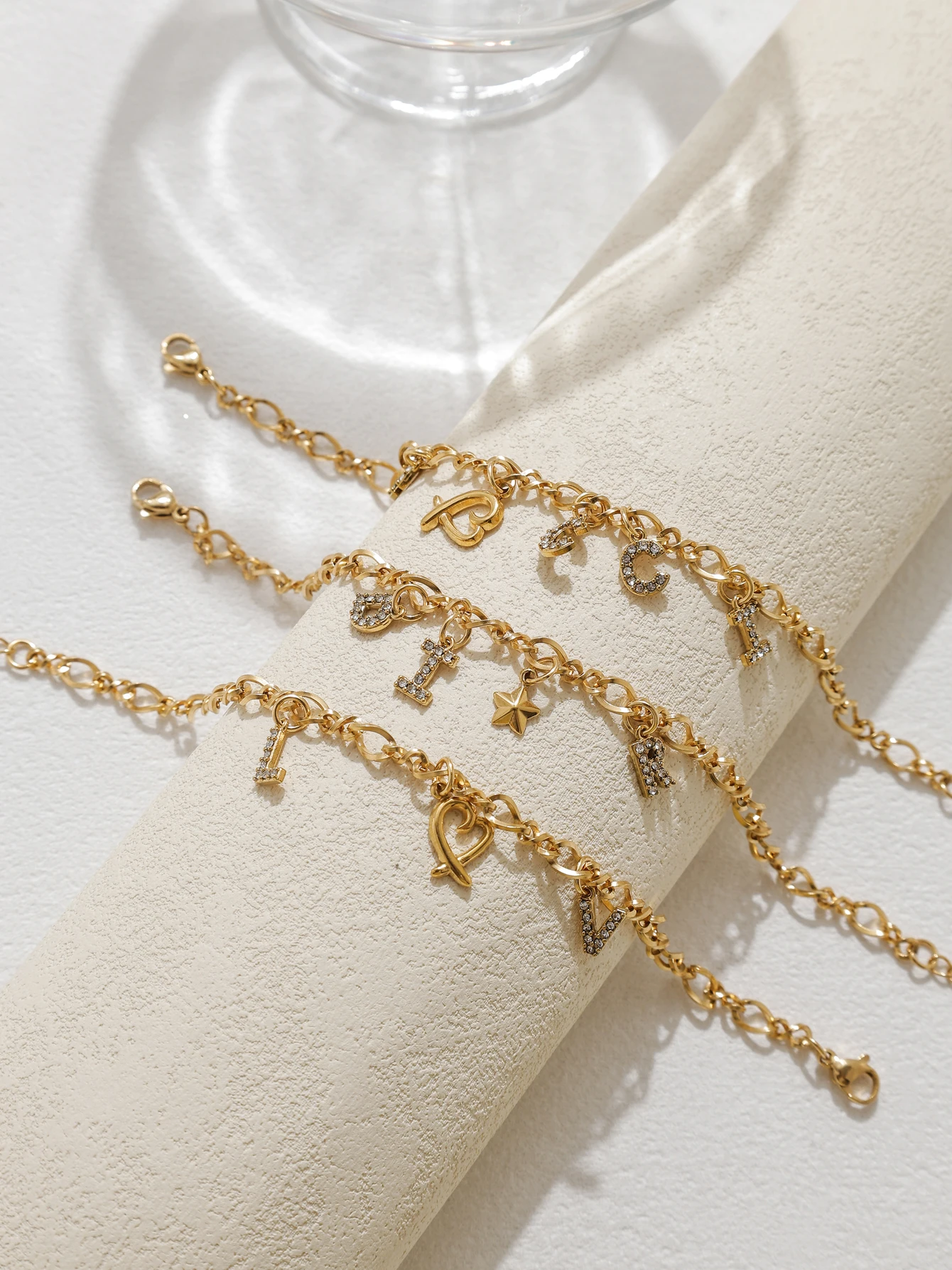 High-quality light luxury palace style zircon twist chain bracelet for women love star pavé zircon pendant jewelry wedding gift