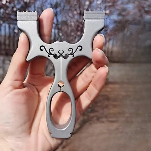 

New Stainless Steel Round Rubber Band Slingshot Frame Flat Leather Slingshot High-precision Outdoor Hunting Equipment