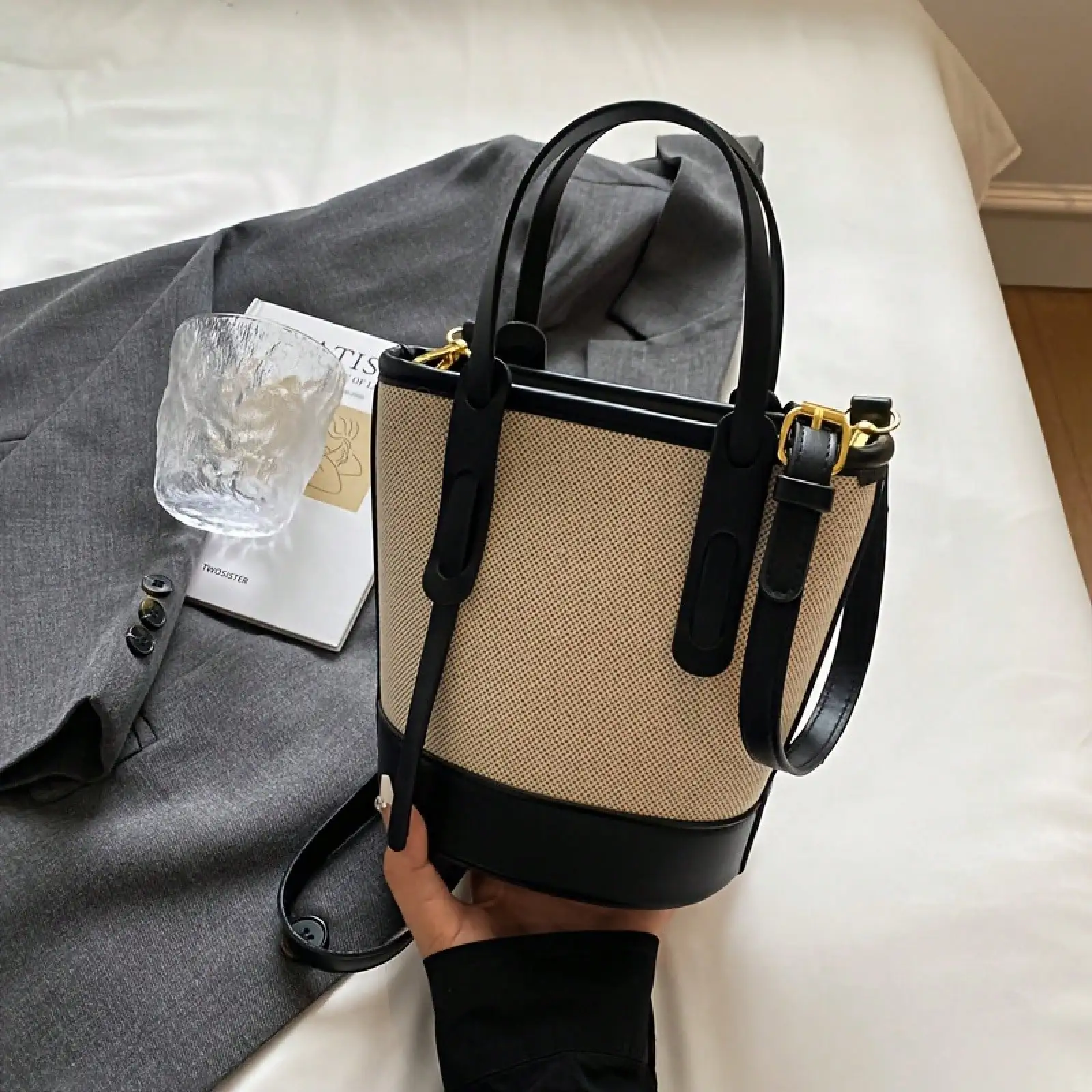 

Texture Niche Canvas Contrasting Small Bucket Bag, Women's High Beauty And Versatile Commuting Daily Travel, Small And Large Capacity Crossbody Bag, Shoulder Bag