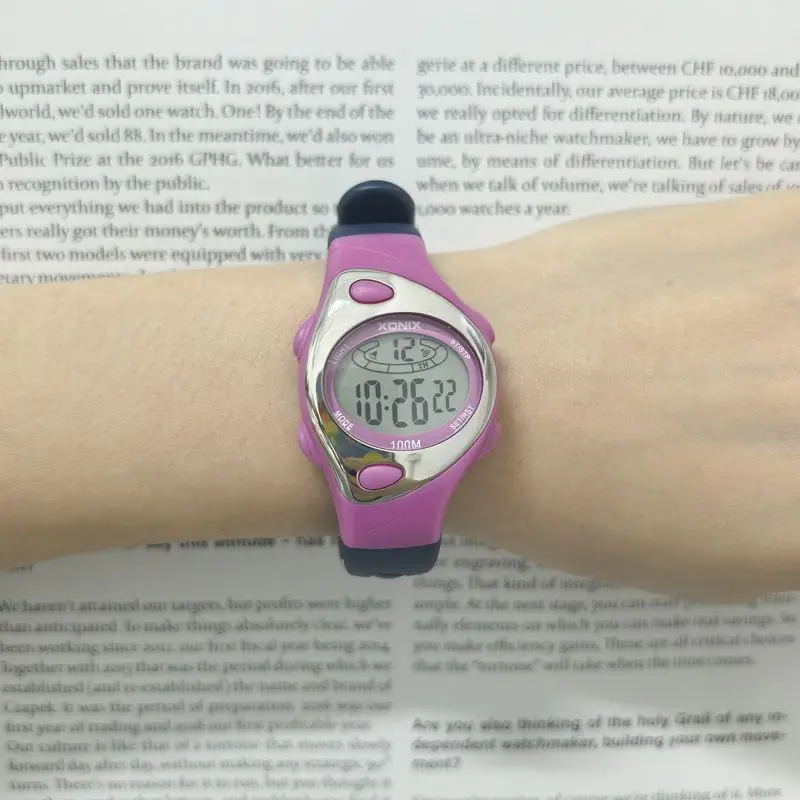 

XONIX Small Women's Watch Multifunctional Temperament Waterproof Girl Girl Student Sports Stylish Simple Electronic Watch