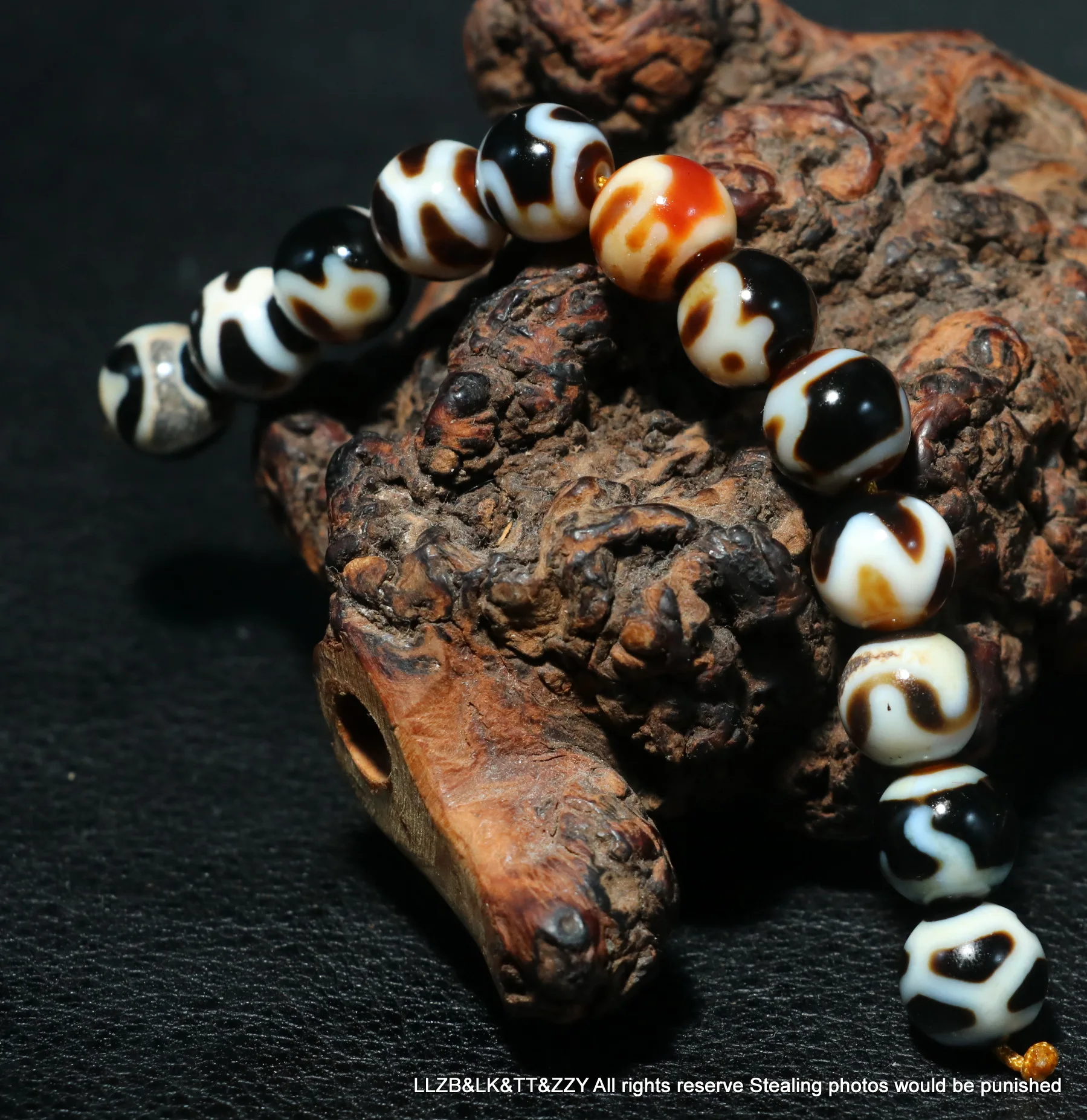 

LKbrother Talisman Treasure Set of 12 Tibetan Old Agate Multy Symbol Small dZi Bead For Jewelry WS 210613A-5