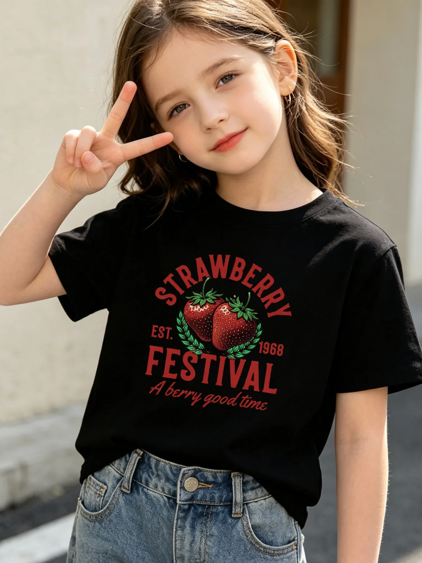 Family Matching Kids Tee Retro Strawberry Festival Fruit Graphic Short Sleeve Cotton T Shirt Girls Boys Parent Child Casual Wear