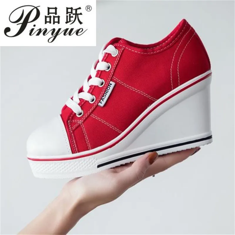 

Новая женская вулканизированная обувь, дышащая парусиновая обувь на платформе, женские кроссовки на танкетке, повседневная модная студенческая обувь ярких цветов, размеры 35-43