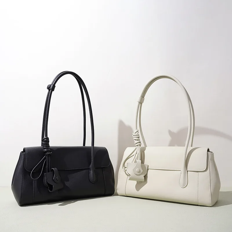 

Genuine Leather Women's Shoulder Bag Large Capacity Cowhide Luxury Handbag Long Strip Black 2026 new Commuting Female totes