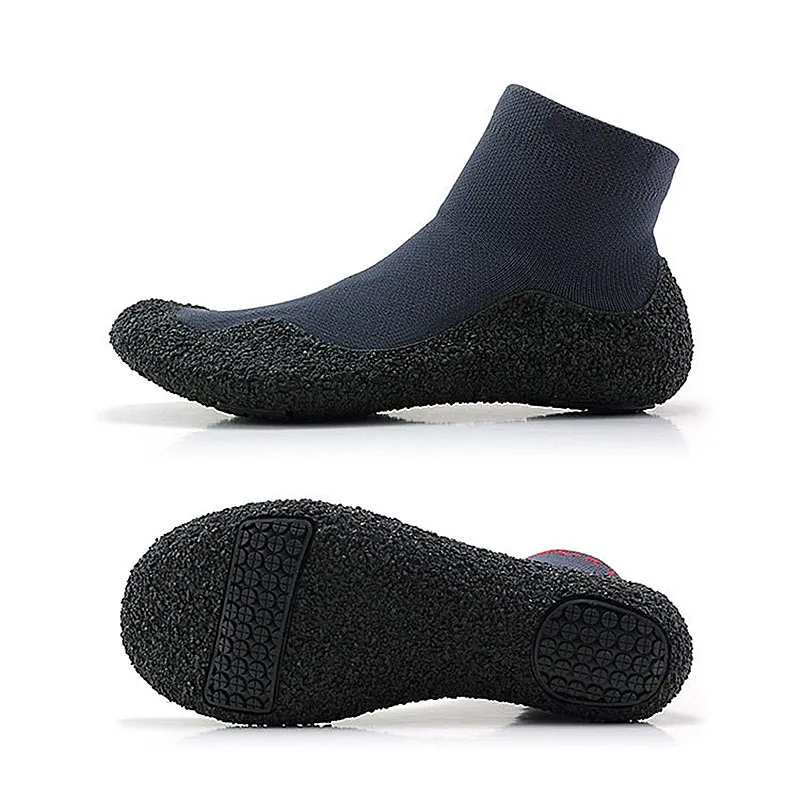 Meias de ioga de silicone antiderrapante para homens e mulheres, meias esportivas respiráveis com sola invisível, para praia, natação, sapatos de água, 1 par