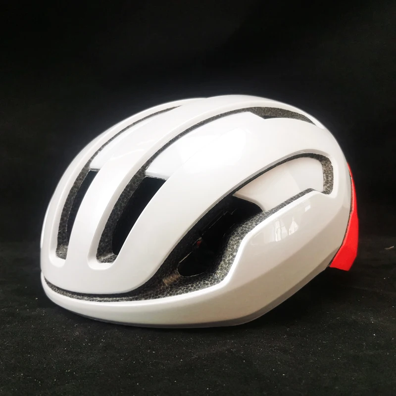 AIR SPIN Cycling Helmet Bike Helmet Light Mountain Bike Road Bike Men\'s and Women\'s Sports Helmets Hard Hat Cascos Ciclismo