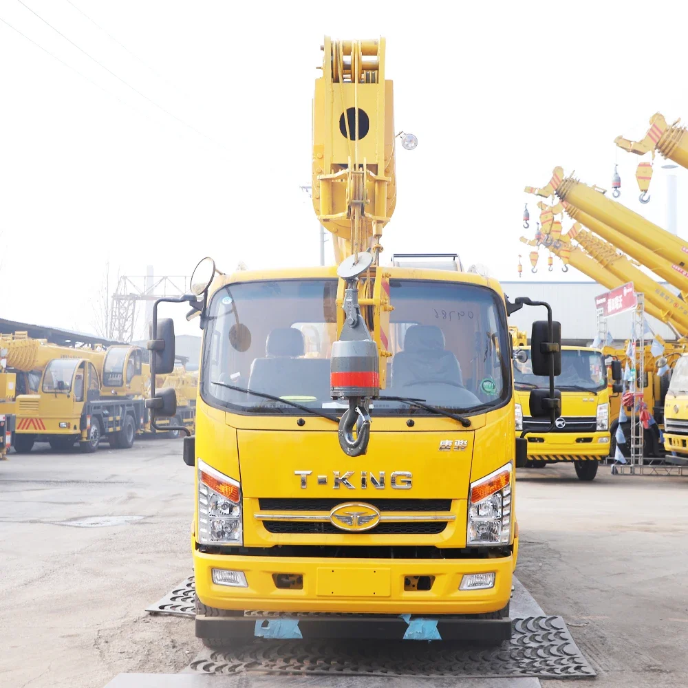 130HP Truck Crane  automatically hydraulic lifting 10 ton with Motor Power 11KW