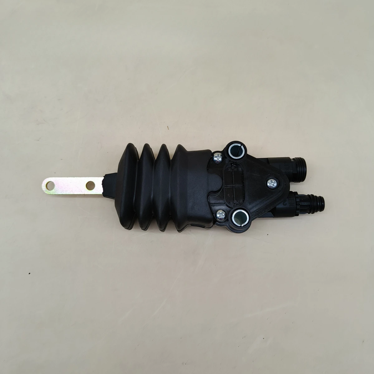 Per SCE 2454421   Valvola di livello della cabina posteriore 4640070320