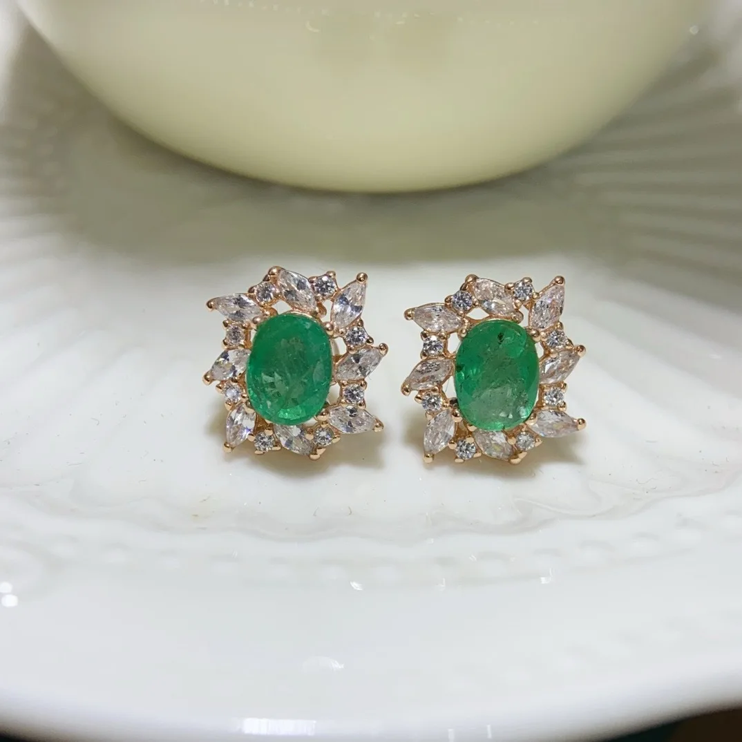 

Серебряные серьги с натуральным изумрудом S925, основной камень 6x8 мм, чистый натуральный колумбийский изумруд, прецизионная инкрустация