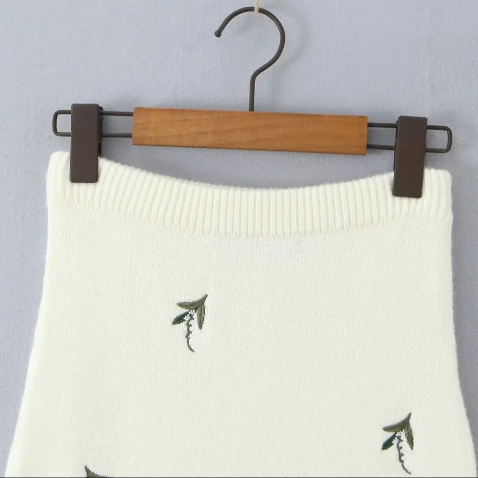 2025 sexy elastische taille borduurwerk bloemen gebreide kokerrokken herfst winter vrouwen skinny pakket heupen maxi lange rokken