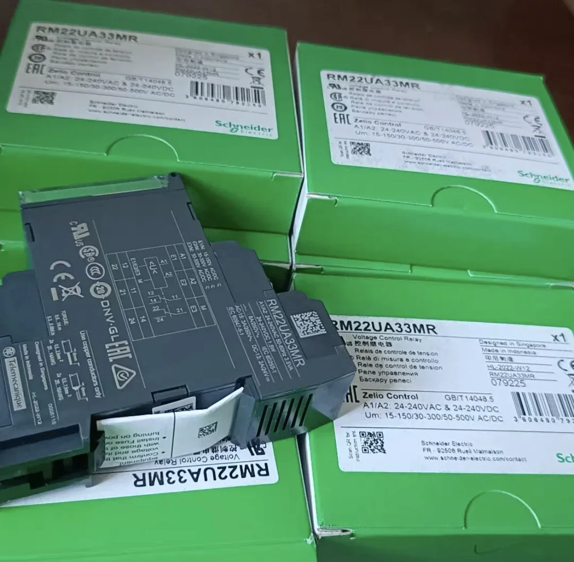 مرحل التحكم الجديد RM22UA33MR