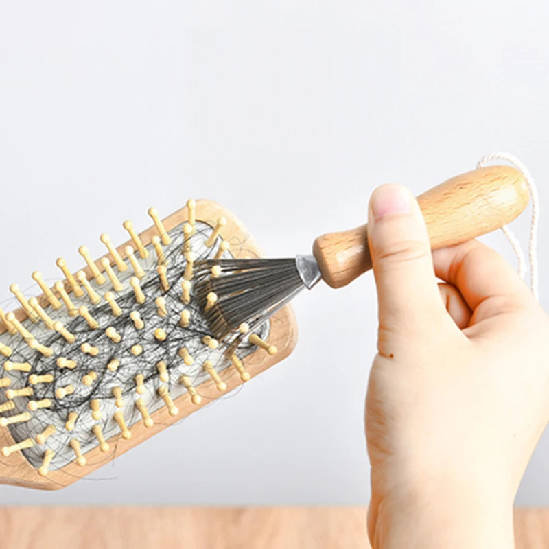 1PC Wooden Comb Cleaner Hair Brush Comb Cleaner Tool Delicate Cleaning Removable Handle Embeded Tool.