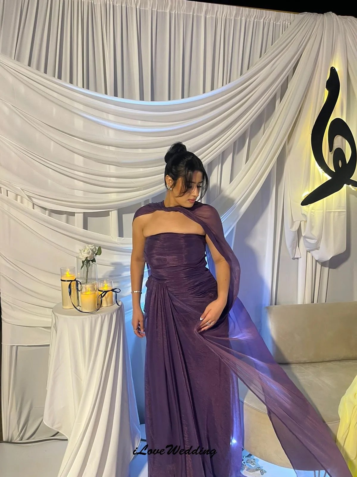 Abiti da ballo eleganti viola personalizzati 2025 Abito da cerimonia nuziale lucido per le donne Abiti formali pieghettati per gli ospiti Abiti da sera lunghi