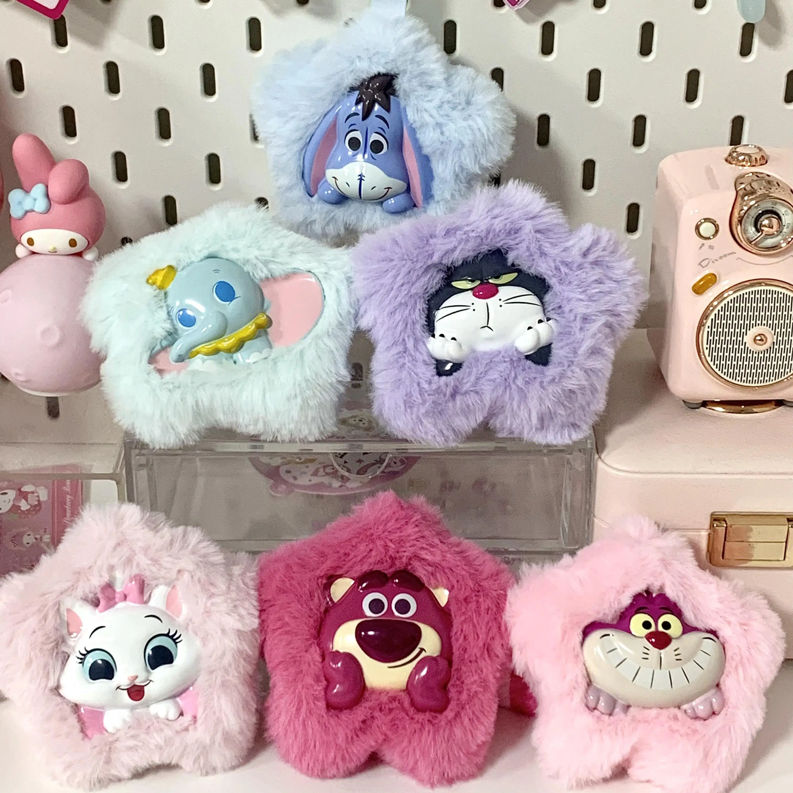 Puszysta seria Lucyfer truskawkowy miś kwiat pluszowe pudełko z niespodzianką brelok urocza zawieszka do torby dla dziewczynek kolekcja dla fanów prezent