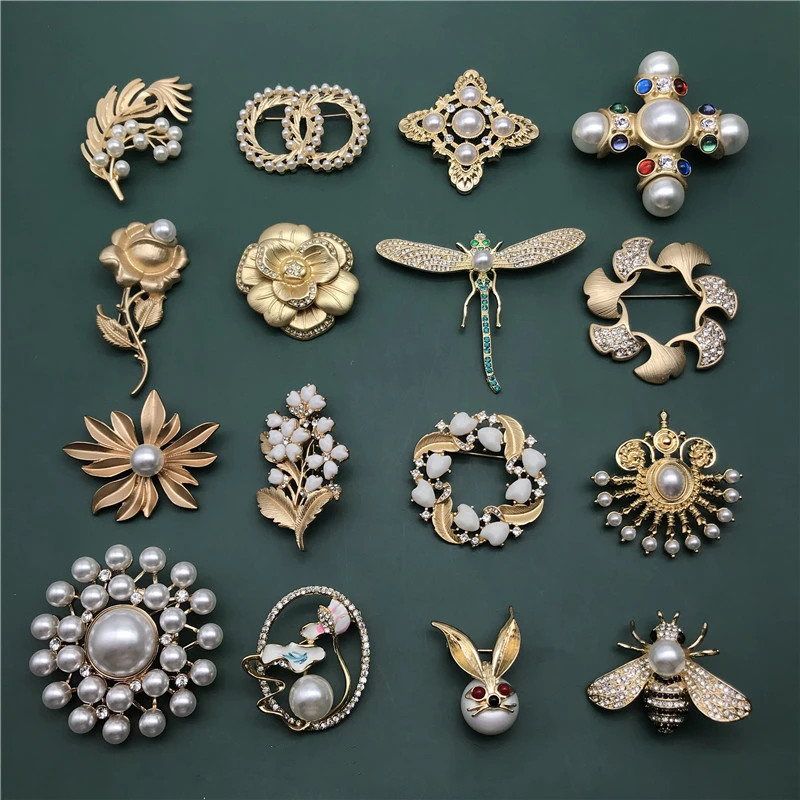 Shimk Vintage Women Baroque Palace Cross Flower Pins Brooches Retro Elegant Lady Party Banquet Buckle Corsage Trendy Pin Gift