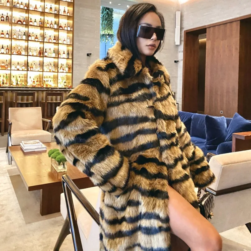 Winter Fashion Bestseller Faux Fur Coat, An Eco-friendly Artificial Fur Coat with Tiger Stripe Lengthening, Warm Elegant Style.