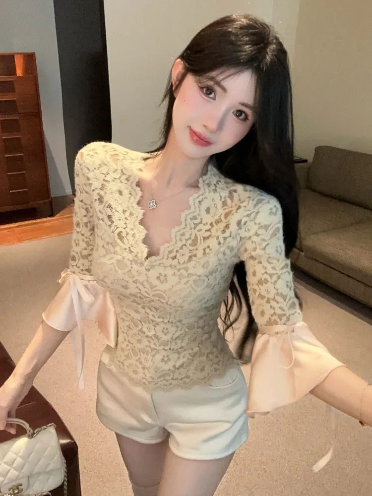 

Pure Desire V-Neck Mid-Sleeve Women's Top Autumn Winter Court Style Bell Sleeve Lace Base Shirt Inner Wear High-End Sensation...