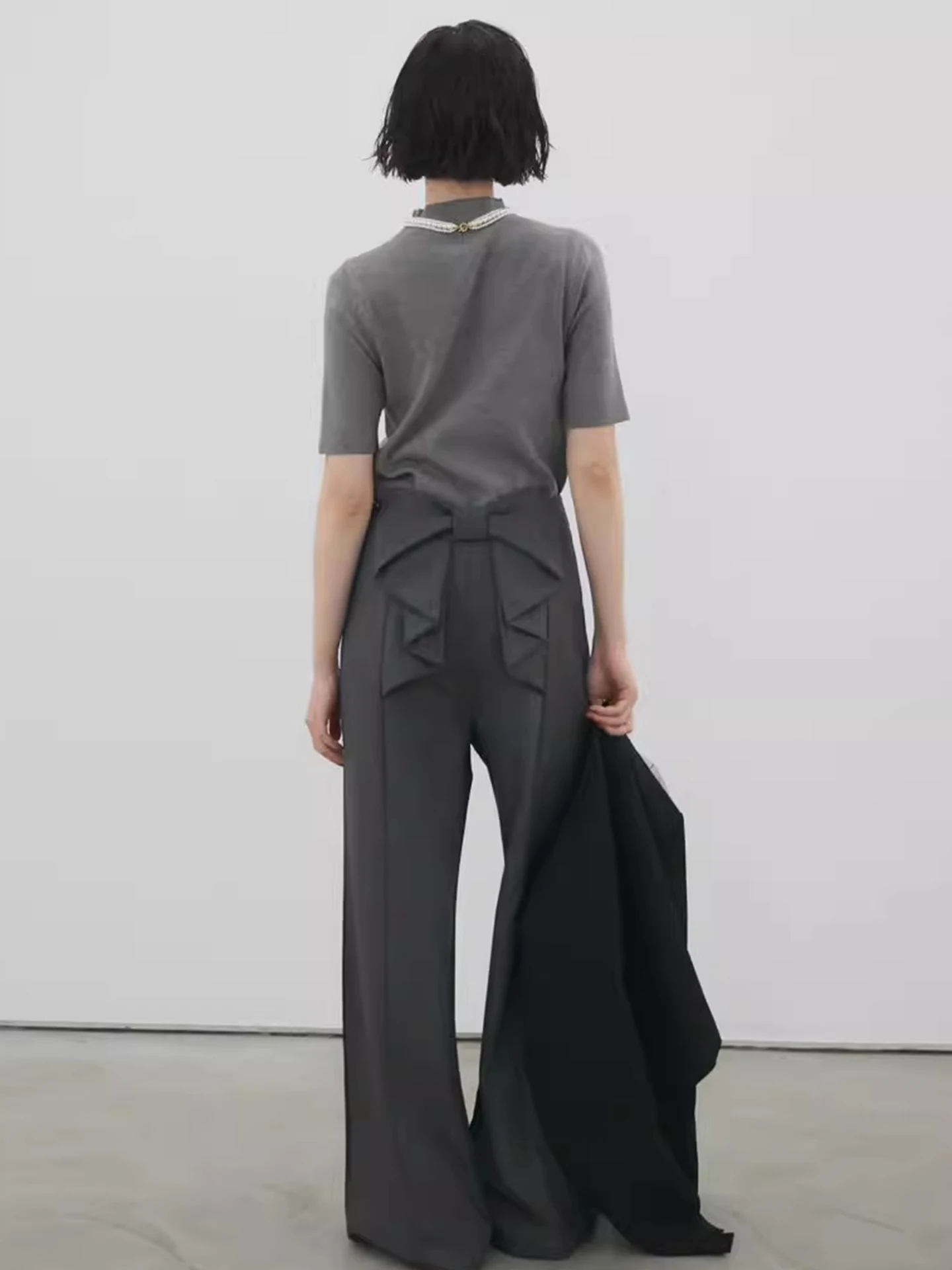 กางเกงขายาวเอวสูงทรงตรงสำหรับผู้หญิง กางเกงลำลองประดับโบว์ผูก ดีไซน์กระชับสัดส่วน ใส่ได้หลากหลายสไตล์ เหมาะสำหรับฤดูใบไม้ผลิ