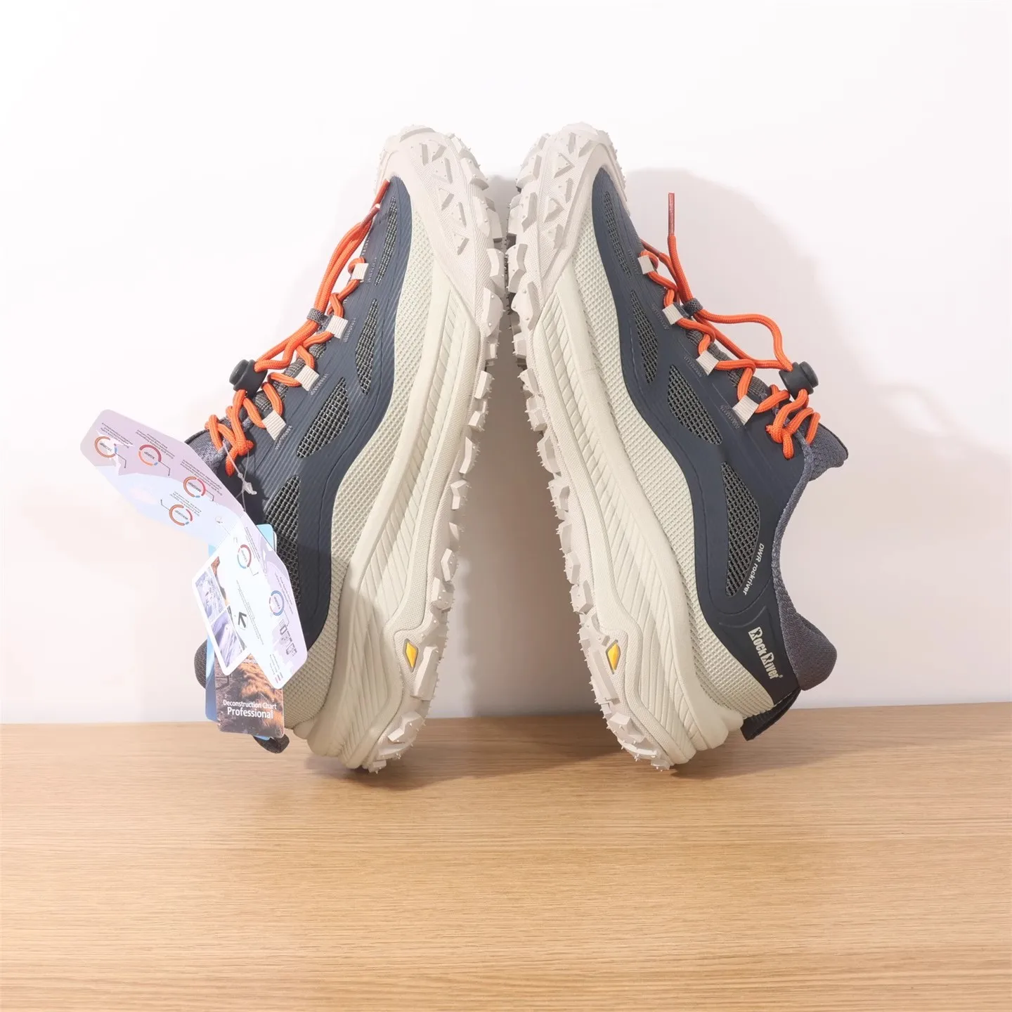

Summer Bestseller Lightweight Breathable Walking Shoes Slip-Resistant and Wear-Resistant Design Grip-Enhanced Walking Shoes