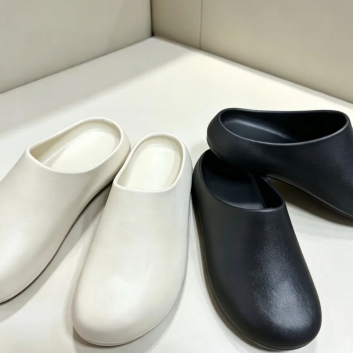 

Women's All-Season Eva Soft Thick-Soled Casual Lightweight Closed-Toe Slippers for Chefs, Doctors, and Nurses, Suitable for Indoor and Outdoor Daily Medical Work