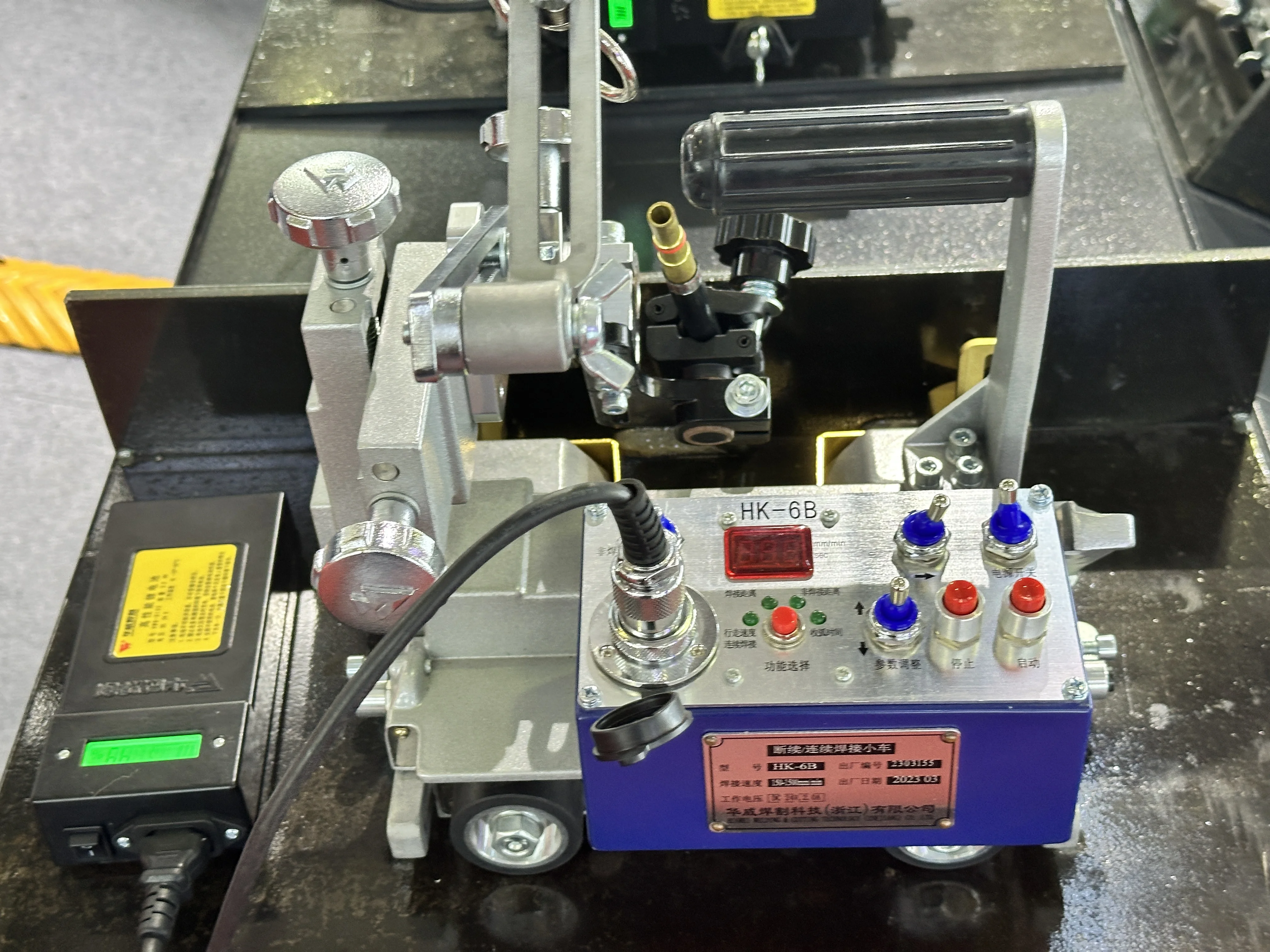 6B-D Good Quality Flat Track Continuous/Incontinuous Welding Tractor