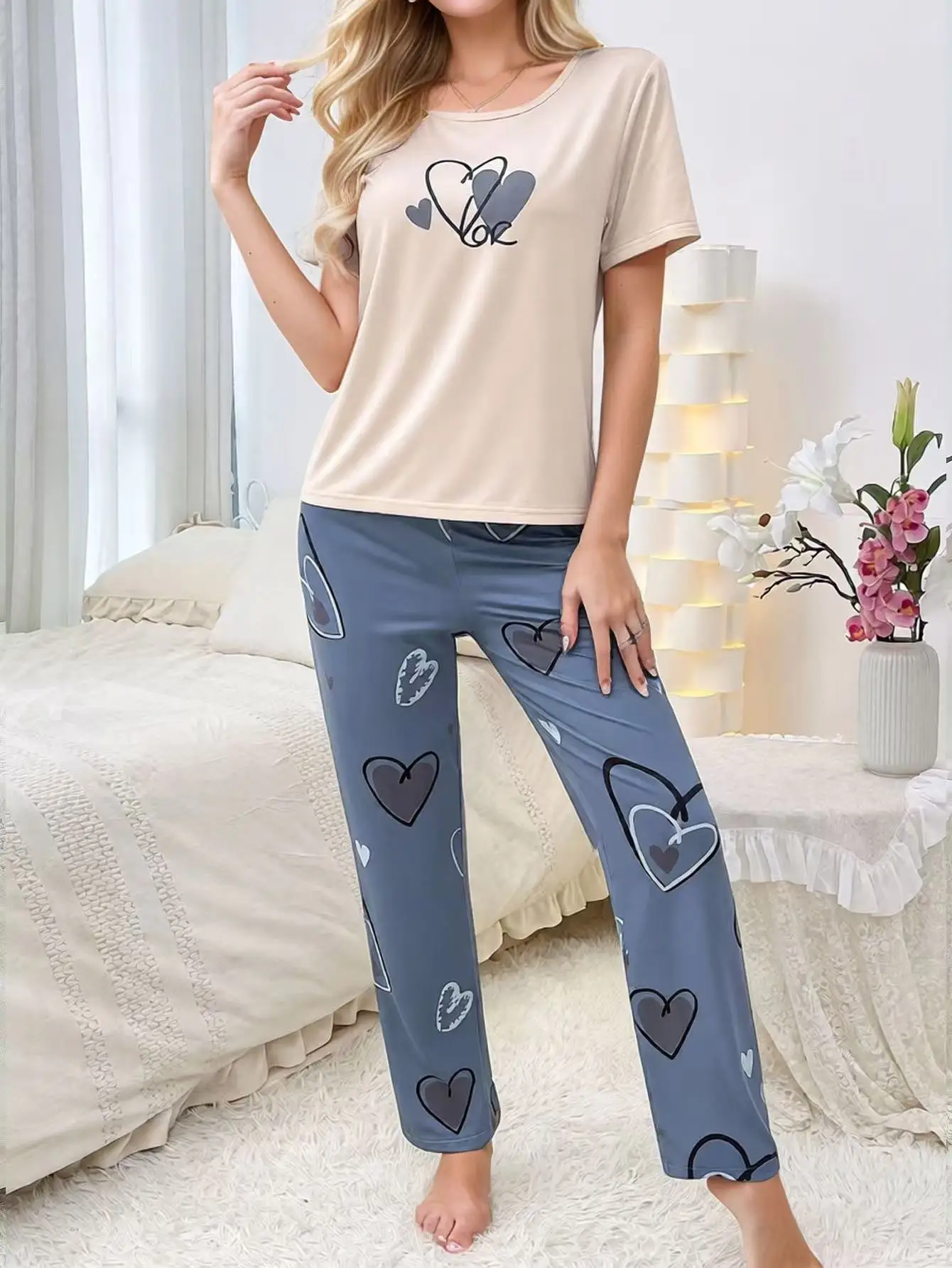 Hot Sale Women's Short Sleeve Sweatpants Thinner Simple Heart Casual Home Wear for Outdoor Pajama Women Sleepwear view 3